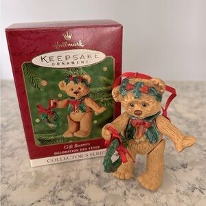 Hallmark Keepsake Gift Bearers 2001